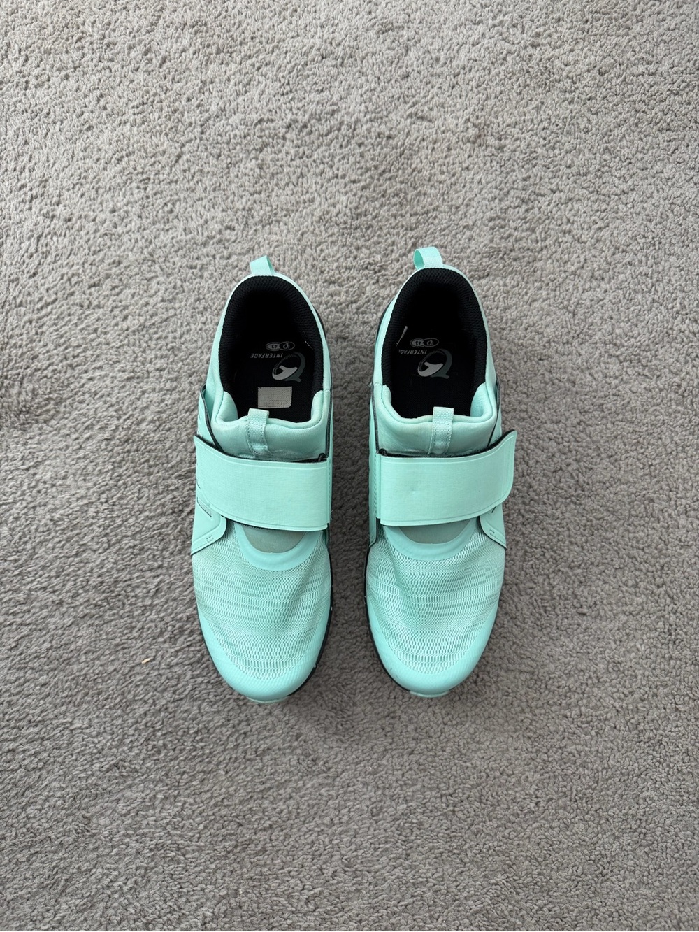 Pearl Izumi Women’s Mint Cycling Shoes  with SPD Clips